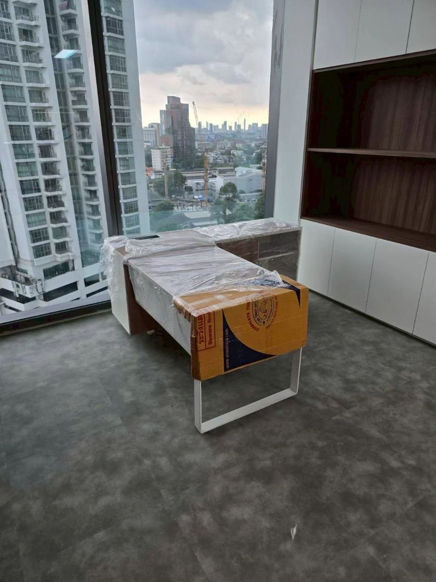 ผลงานการรื้อถอดขนย้ายเฟอร์นิเจอร์ ESSO 1